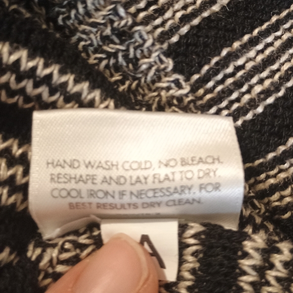 Eileen Fisher Wool & Linen Black Striped Sweater Size Medium - Picture 8 of 8